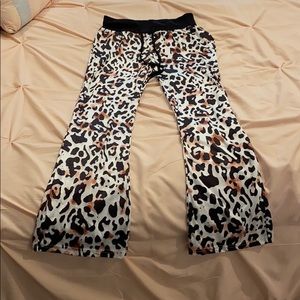Women’s lounge pants